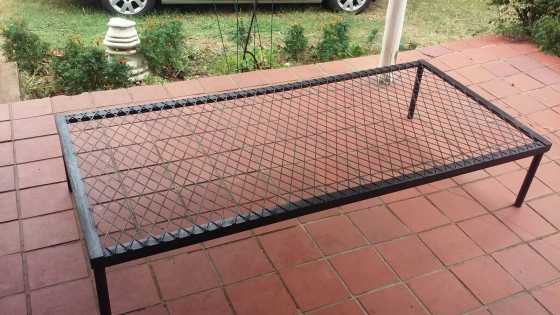 steel frame single bed