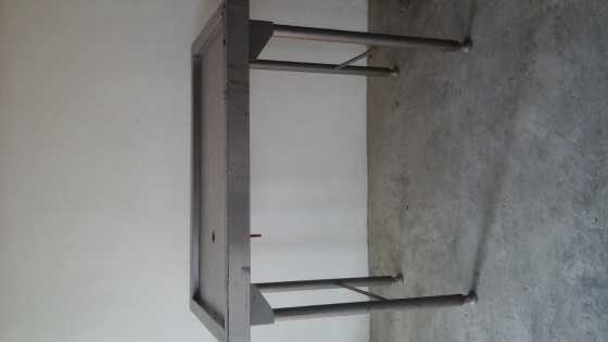 Steel Work Bench With Tap