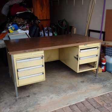 Steel workbench