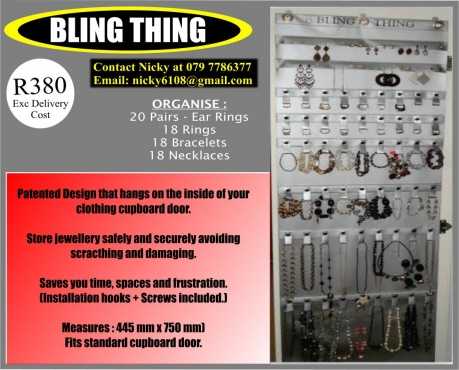 Store jewellery safely and securely,