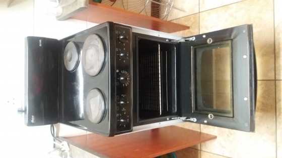 stove old but still works woo persent