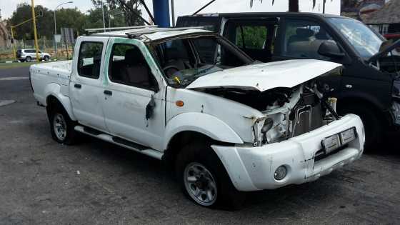 Stripping 2012 Nissan NP300 2.4 4X4 23378