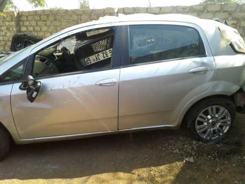 Stripping a 2013 Fiat Punto 1.4 - Hatchback for parts