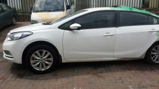 Stripping Kia Cerato 1.6 For Spares