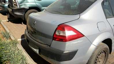 STRIPPING RENAULT MEGANE 2 SEDAN FOR SPARES