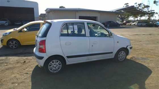 Strpping Hyundai Atos039s for spares