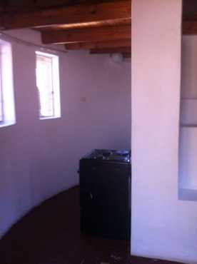 Studio flat Rondawel te huur in Rietfontein Pretoria.