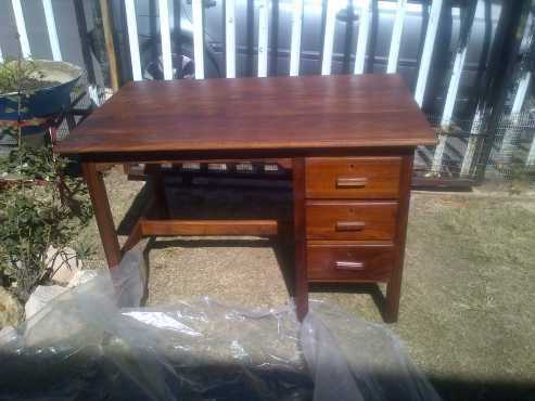 Study desk for sale