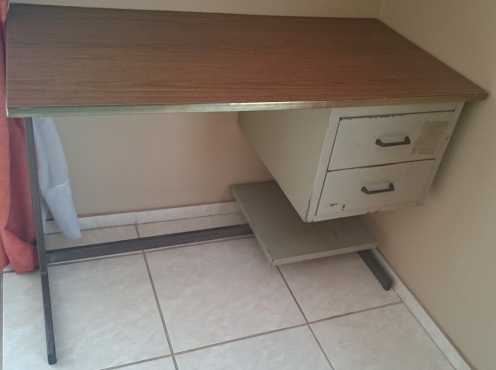 Study desk  R400