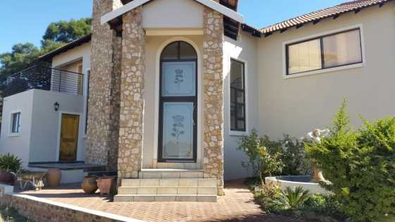 Stunning 3 bedroom house for sale in Bronkhorstbaai