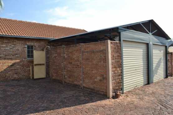 Stunning 3 Bedroom Unit  - R750 000