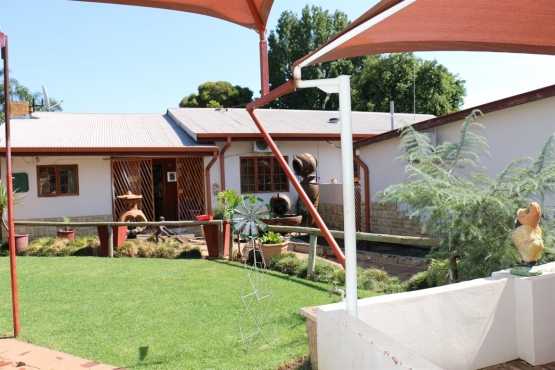 Stunning 5 bedroom, 4 bathroom house in Kilnerpark Pretoria