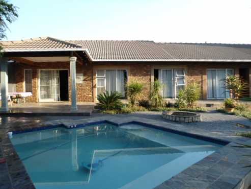 Stunning Bachelor Flat in Centurion  R4500