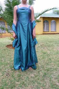 Stunning Green ladies evening dress or matric farewell dress with shawl.