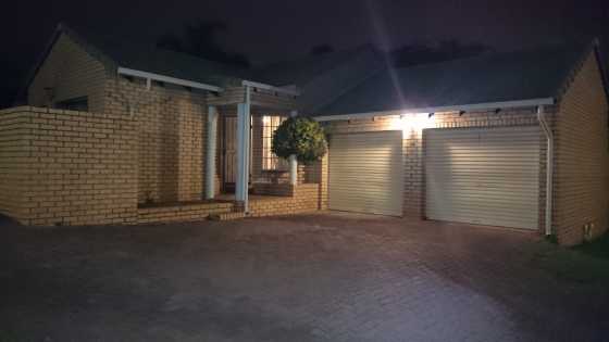 STUNNING, LOCK UP AND GO 2 BEDROOM TOWNHOUSE FOR SALE