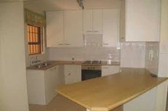 Stunning, modern and private bachelors flat available for R 2 800