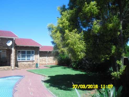 Stunning Townhouse for Sale in Kempton Park