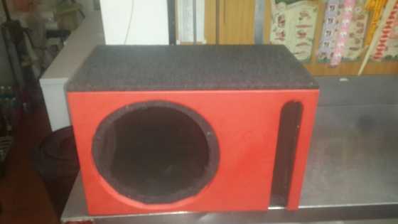 sub speaker box still new