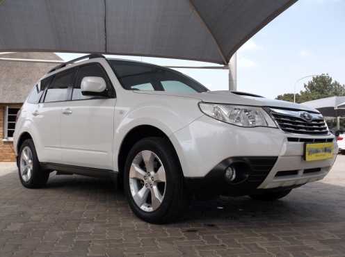 Subaru Forester 2.5 XT AT