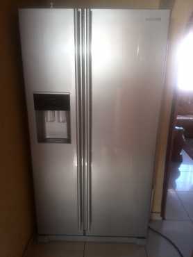 Sumsung side by side fridge