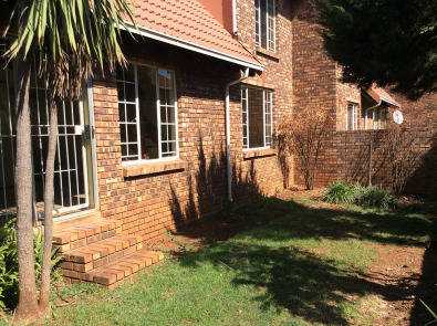 Sunny simplex with huge loft for sale in Zwartkop