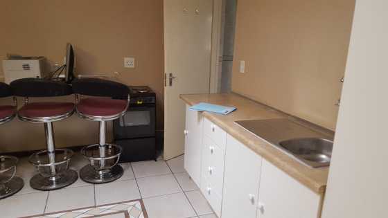 Superb 1 bedroom Studio apartment in Radiokop.