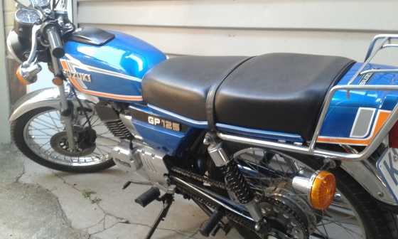 suzuki gp 125