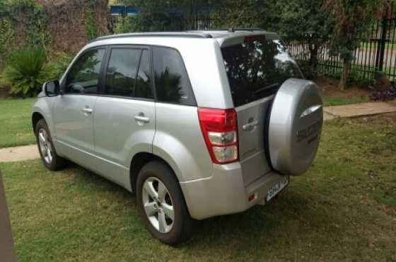 suzuki grand vitara 2.4 2011 model