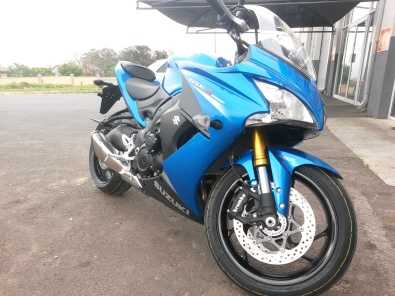 SUZUKI GSX-S1000F