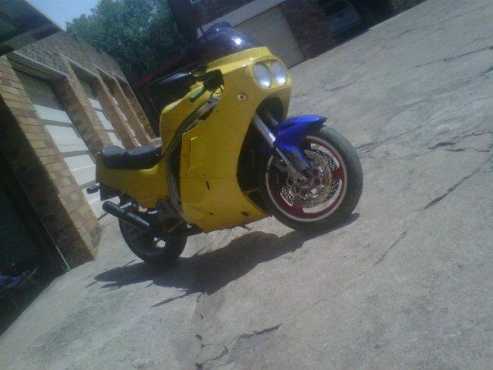 Suzuki GSXR 750 PRESLING