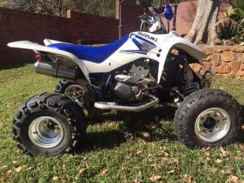 Suzuki LTZ 400  2005 in mint condition including paperwork