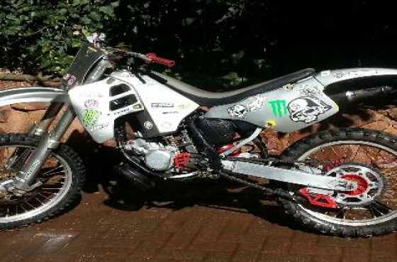 suzuki RM 125 to swop for a Ford V6 engine and gearbox  or why