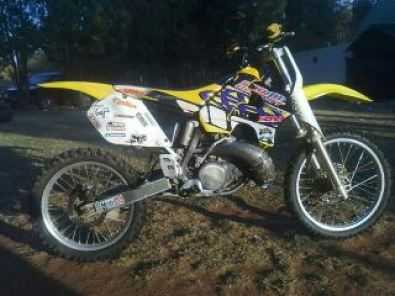 Suzuki RM 250cc, 2-stroke. R17000