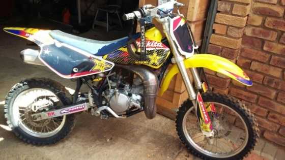 SUZUKI RM85