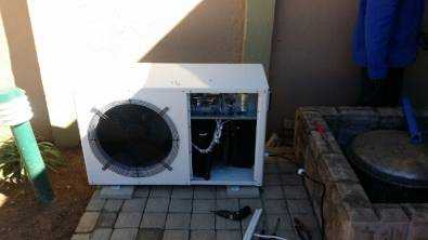 Swimming pool heat pumps