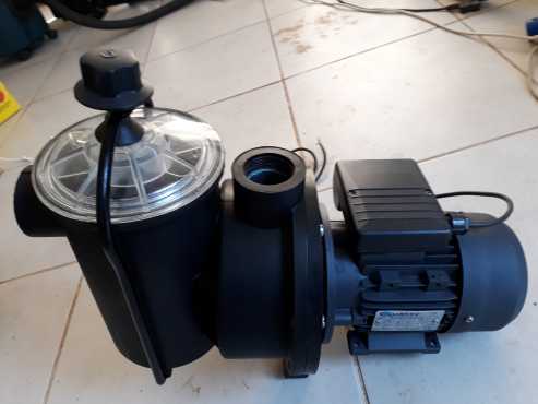 Swimming pool pump