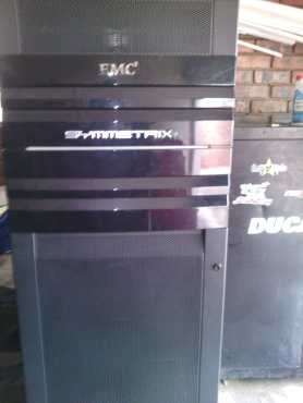 Symmetrix EMC2 SERVER CABINET