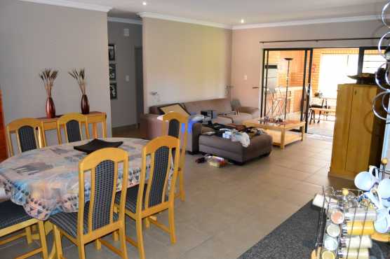 T2538 Three Bedroom Townhouse available 1 October 2016