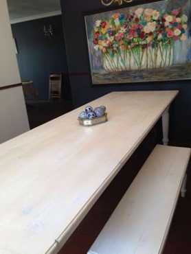 Tafel met 2 bankies 8 tot 10 seater