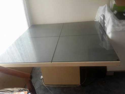 Tafel te koop