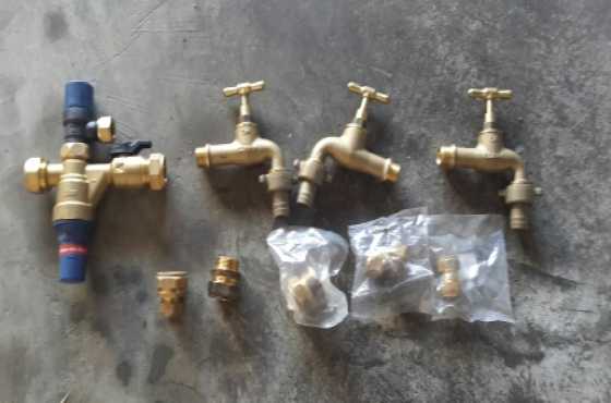 taps x 3 , valve all in good condition