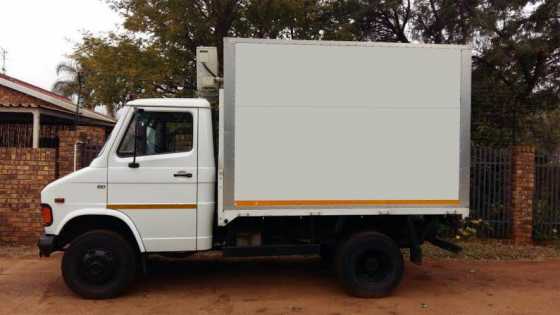 Tata 2Ton with FREEZER BOX