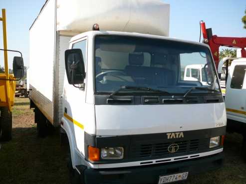 TATA 713S TRUCK