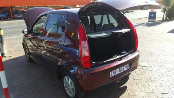 tata indica  2010 low km like new