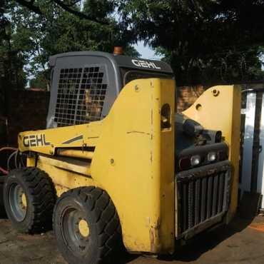 Te Koop GEHL 4840 Skid Steer Loader  Sleepwa