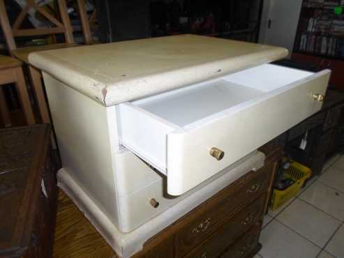 Teak wood chest of drawer