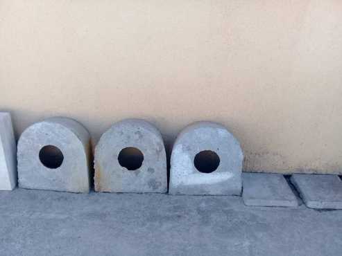 Three marble basins with three concrete gullies