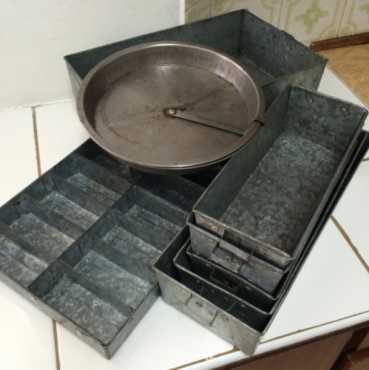 Tin baking set (Breads and Cakes)