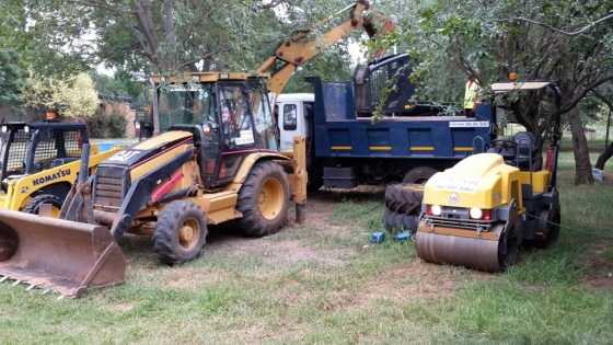 Tipper truck, Bobcat for hire in Pretoria and surrounding areas