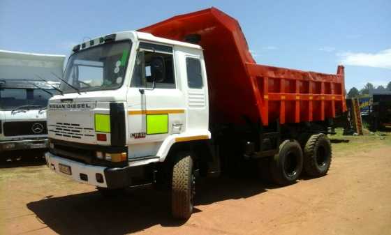 TIPPERS FOR SALE 10 CUBE AND 6 CUBE...GOOD PRICES